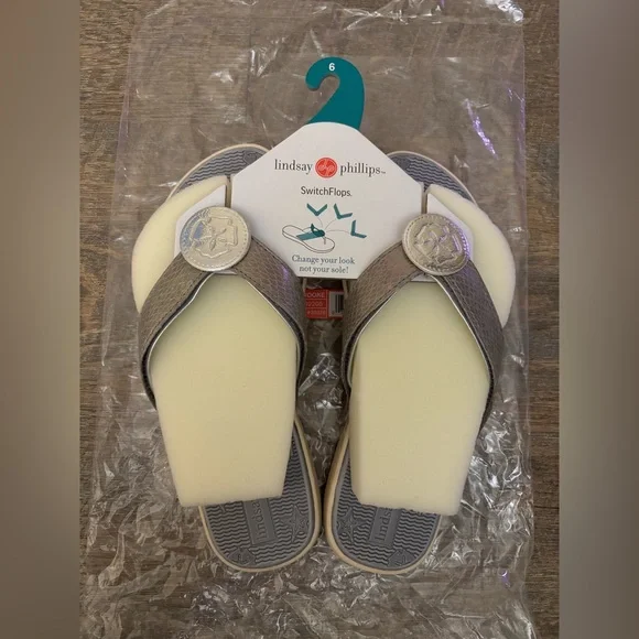 Lindsay Phillips Metallic Silver Sandals - Picture 1 of 3